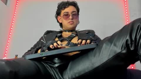 Snapshot of alexxx_savage chatting on November 2025 04:23:02 AM Alexander online show from November 2025 04:23:02 AM