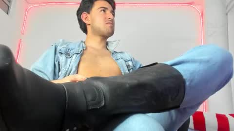 Snapshot of alexxx_savage chatting on March 2026 02:39:01 AM Alexander online show from March 2026 02:39:01 AM