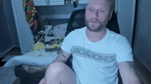 Snapshot of alexyno2020 chatting on December 2025 08:26:02 PM alexyno2022 ONLYFANS online show from December 2025 08:26:02 PM