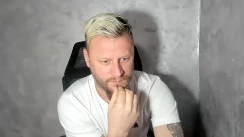 alexyno2022 ONLYFANS online show from April 2026 11:04:02 AM