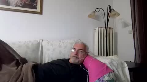 I wanna cum online show from December 2025 11:45:01 PM