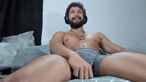 Snapshot of alferiel chatting on October 2025 03:28:02 AM Alferiel online show from October 2025 03:28:02 AM