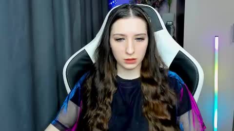 Snapshot of alice_bailey chatting on December 2025 01:16:02 PM Alice online show from December 2025 01:16:02 PM