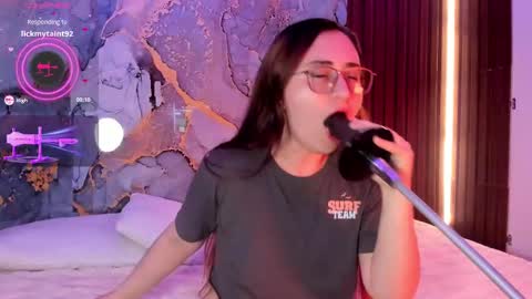 Mey online show from October 2025 03:26:01 AM