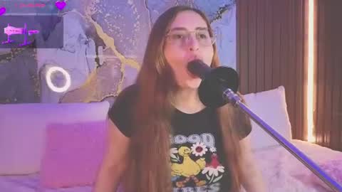 Snapshot of alice_cute77 chatting on June 2026 03:55:02 AM Mey online show from June 2026 03:55:02 AM