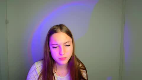 Snapshot of alice_dreamofu chatting on June 2026 05:23:02 AM Alice online show from June 2026 05:23:02 AM