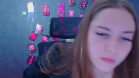 Snapshot of alice_dreamofu chatting on June 2026 05:46:02 AM Alice online show from June 2026 05:46:02 AM