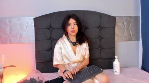  Alice Evans online show from January 2025 10:33:02 AM