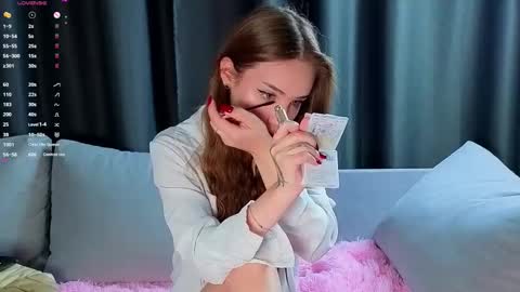 Snapshot of alice_loft chatting on September 2025 02:44:02 AM Alice online show from September 2025 02:44:02 AM