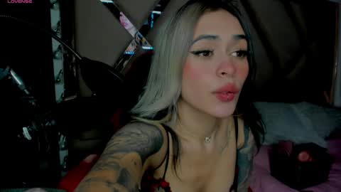 Snapshot of alice_miller_2 chatting on January 2025 06:52:01 AM Call me Alice online show from January 2025 06:52:01 AM