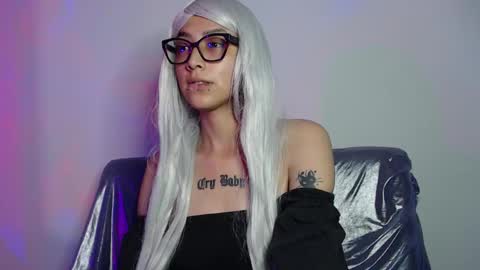      online show from December 2025 02:08:02 AM