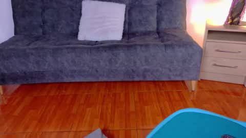 alice_rous21 online show from October 2025 02:06:01 PM