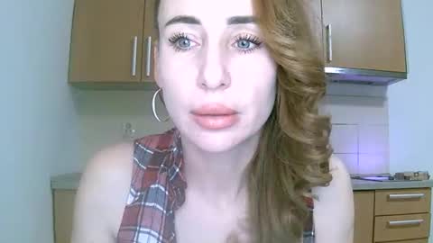 Alice Sewx online show from November 2025 03:01:02 PM