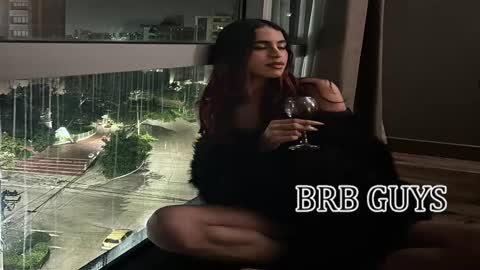 Sofia online show from October 2025 01:11:01 PM