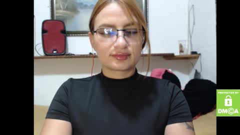 Snapshot of alice_trinity chatting on November 2025 08:30:02 PM Alice online show from November 2025 08:30:02 PM