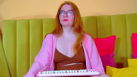 Alice online show from November 2025 07:05:02 PM