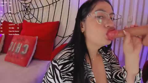 Snapshot of alicecorner chatting on October 2025 12:07:02 PM Alice Corner online show from October 2025 12:07:02 PM