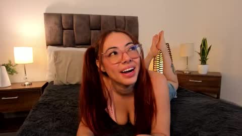 Snapshot of alicecullenn_ chatting on November 2025 03:11:02 PM Alice Cullen online show from November 2025 03:11:02 PM