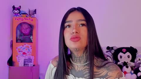 Alice  online show from December 2025 10:58:01 PM