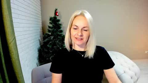 Snapshot of alicee__grace chatting on December 2024 08:00:02 PM Alicee online show from December 2024 08:00:02 PM