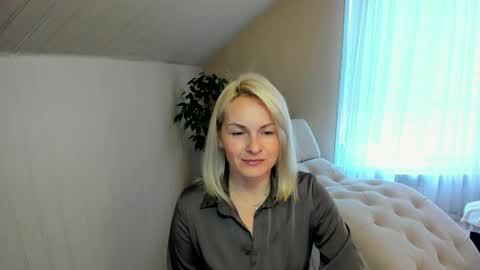 Snapshot of alicee__grace chatting on December 2024 07:29:01 AM Alicee online show from December 2024 07:29:01 AM