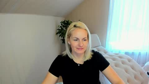 Snapshot of alicee__grace chatting on December 2024 08:18:01 AM Alicee online show from December 2024 08:18:01 AM