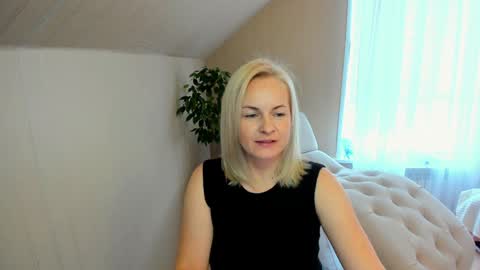 Snapshot of alicee__grace chatting on January 2025 09:28:01 AM Alicee online show from January 2025 09:28:01 AM