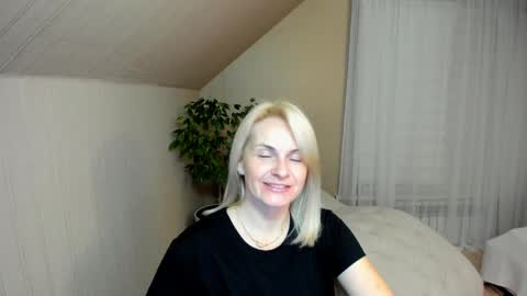 Snapshot of alicee__grace chatting on January 2025 08:16:02 PM Alicee online show from January 2025 08:16:02 PM