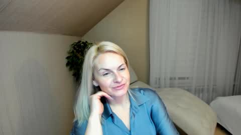 Snapshot of alicee__grace chatting on January 2025 06:52:01 PM Alicee online show from January 2025 06:52:01 PM