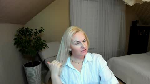 Snapshot of alicee__grace chatting on January 2025 04:46:02 PM Alicee online show from January 2025 04:46:02 PM