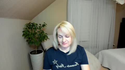 Snapshot of alicee__grace chatting on January 2025 07:42:01 PM Alicee online show from January 2025 07:42:01 PM