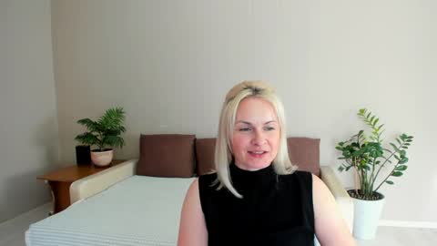 Snapshot of alicee__grace chatting on January 2025 09:13:02 AM Alicee online show from January 2025 09:13:02 AM