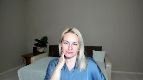 Snapshot of alicee__grace chatting on January 2025 07:40:01 PM Alicee online show from January 2025 07:40:01 PM