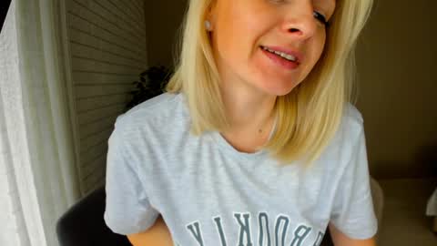 Snapshot of alicee__grace chatting on February 2025 07:51:02 AM Alicee online show from February 2025 07:51:02 AM