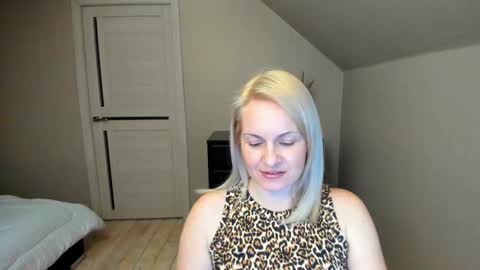 Snapshot of alicee__grace chatting on February 2025 06:51:01 PM Alicee online show from February 2025 06:51:01 PM