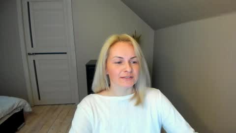 Snapshot of alicee__grace chatting on February 2025 02:04:01 PM Alicee online show from February 2025 02:04:01 PM