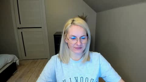 Snapshot of alicee__grace chatting on February 2025 07:14:01 PM Alicee online show from February 2025 07:14:01 PM