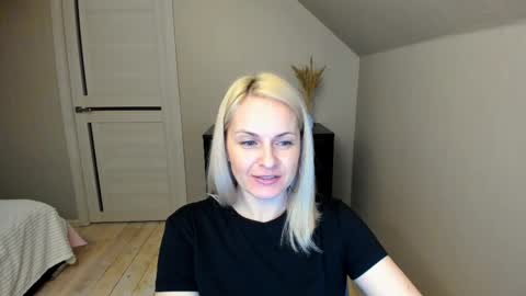 Snapshot of alicee__grace chatting on February 2025 04:10:02 PM Alicee online show from February 2025 04:10:02 PM