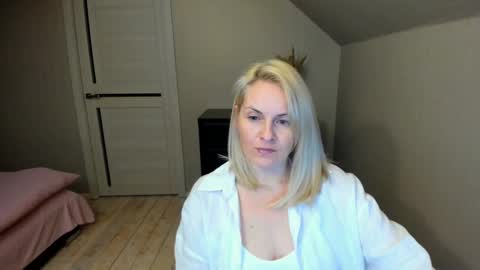 Snapshot of alicee__grace chatting on March 2025 06:23:02 PM Alicee online show from March 2025 06:23:02 PM