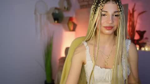 Alicee Kiss online show from December 2024 07:54:01 PM