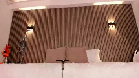 Alice  online show from October 2025 04:29:02 AM