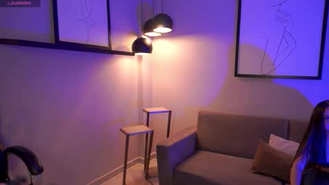 Alice online show from October 2025 07:48:02 PM