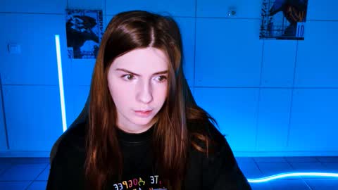 Snapshot of aliceinredsquare_ chatting on October 2025 05:10:01 AM Alice online show from October 2025 05:10:01 AM