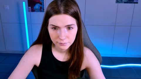 Snapshot of aliceinredsquare_ chatting on October 2025 05:08:02 AM Alice online show from October 2025 05:08:02 AM