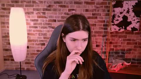 Snapshot of aliceinredsquare_ chatting on November 2025 05:19:01 AM Alice online show from November 2025 05:19:01 AM