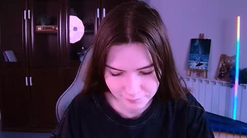 Snapshot of aliceinredsquare_ chatting on November 2025 05:18:02 AM Alice online show from November 2025 05:18:02 AM