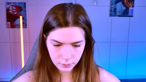 Snapshot of aliceinredsquare_ chatting on December 2025 05:15:02 AM Alice online show from December 2025 05:15:02 AM