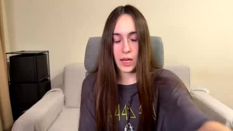 alicekollt online show from April 2026 08:20:02 PM