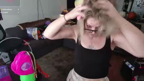 Alice Liddell online show from October 2025 02:51:02 PM