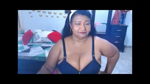 Snapshot of alicematuremilf chatting on November 2025 03:54:01 AM yasmin online show from November 2025 03:54:01 AM